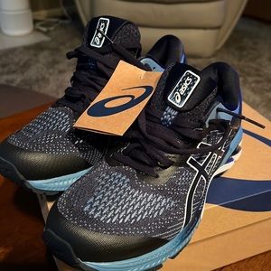 Mens ASICS gel kayano 26 size 8 brand new!